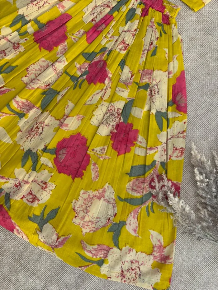 Girls Yellow Floral Crop Top & Skirt Set - Image 3